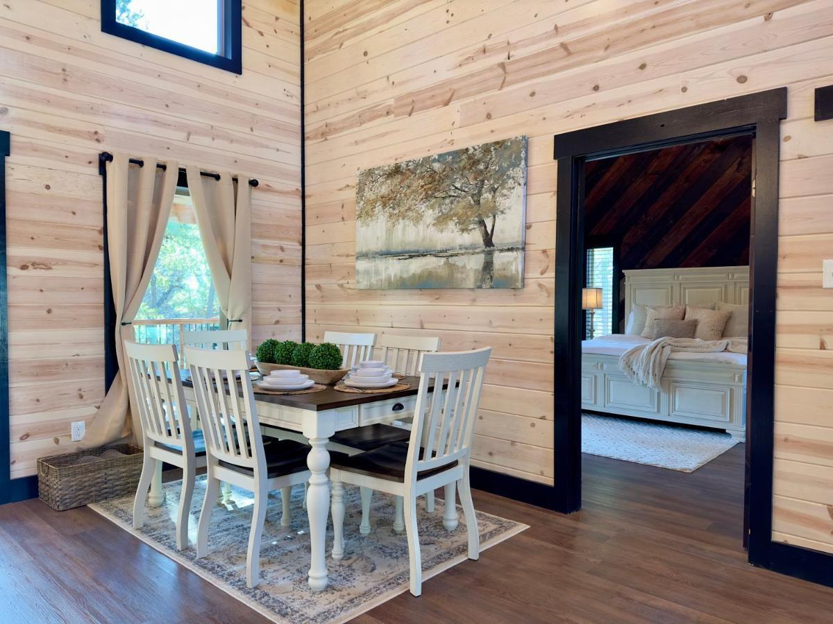 New Luxury Cabin, Hot Tub, Forest Views,Hotel Style Amenities Брокен-Боу Экстерьер фото