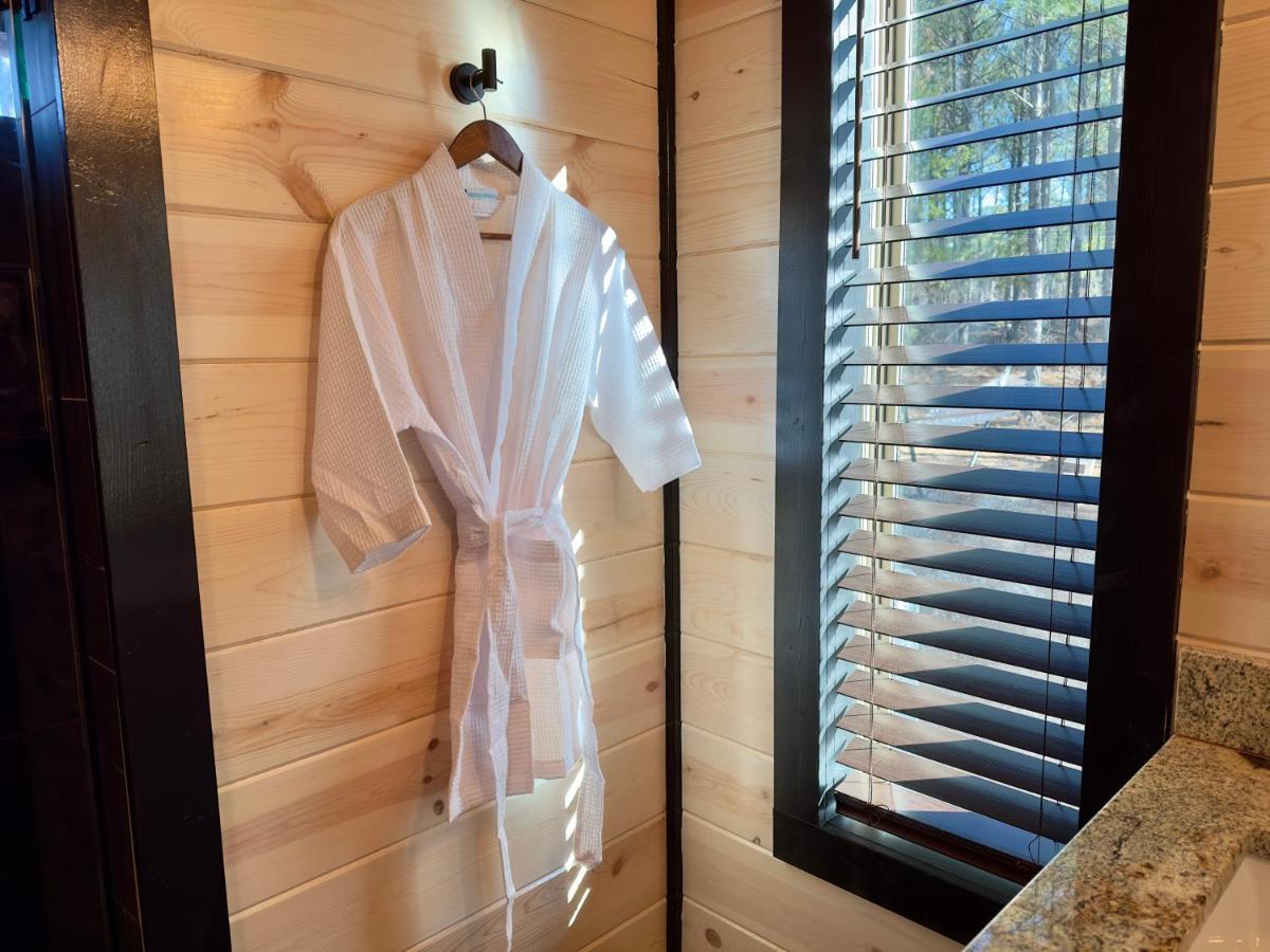 New Luxury Cabin, Hot Tub, Forest Views,Hotel Style Amenities Брокен-Боу Экстерьер фото