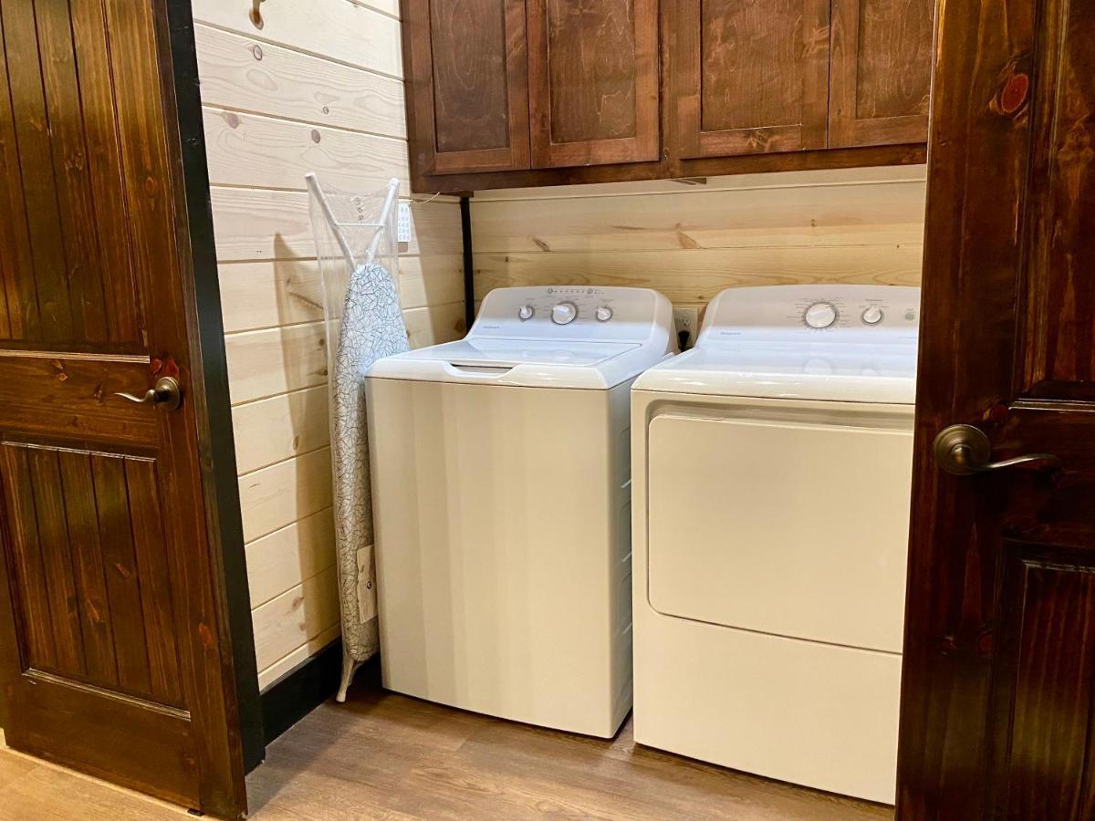 New Luxury Cabin, Hot Tub, Forest Views,Hotel Style Amenities Брокен-Боу Экстерьер фото