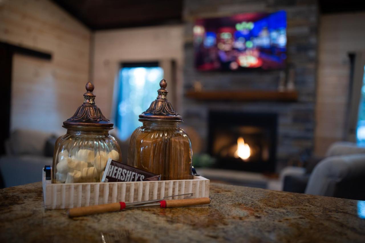 New Luxury Cabin, Hot Tub, Forest Views,Hotel Style Amenities Брокен-Боу Экстерьер фото