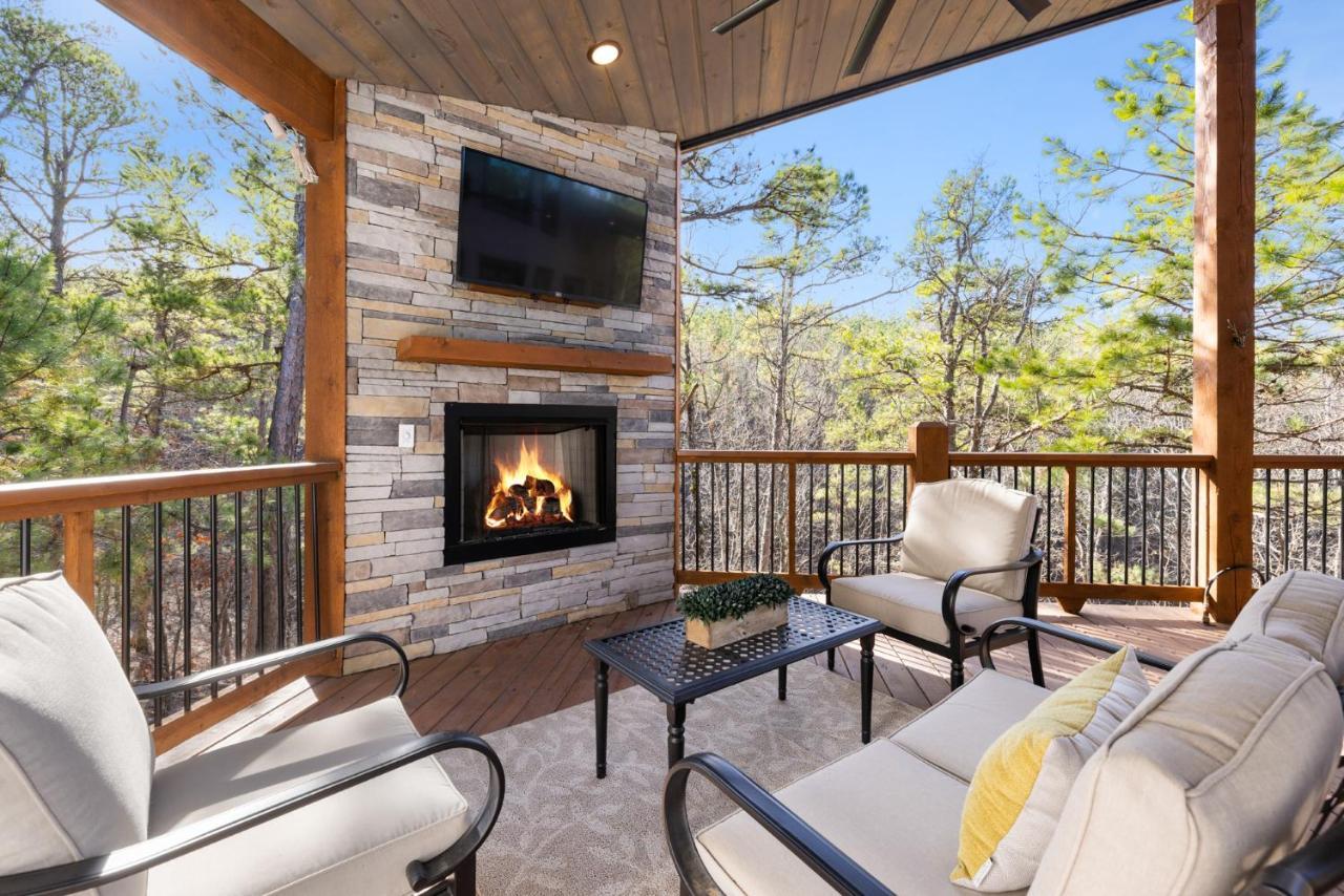 New Luxury Cabin, Hot Tub, Forest Views,Hotel Style Amenities Брокен-Боу Экстерьер фото