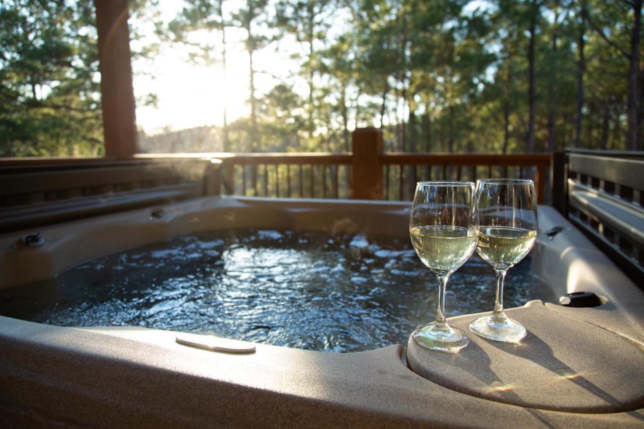 New Luxury Cabin, Hot Tub, Forest Views,Hotel Style Amenities Брокен-Боу Экстерьер фото