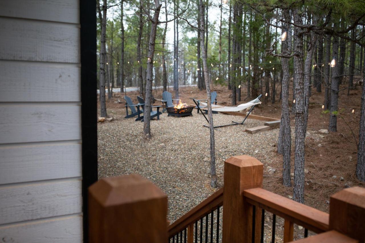 New Luxury Cabin, Hot Tub, Forest Views,Hotel Style Amenities Брокен-Боу Экстерьер фото