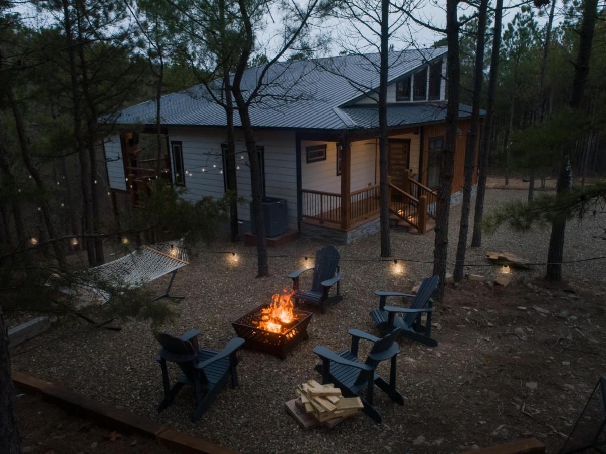 New Luxury Cabin, Hot Tub, Forest Views,Hotel Style Amenities Брокен-Боу Экстерьер фото