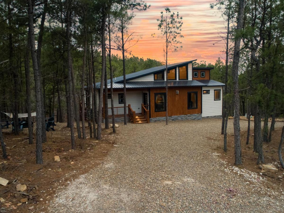 New Luxury Cabin, Hot Tub, Forest Views,Hotel Style Amenities Брокен-Боу Экстерьер фото